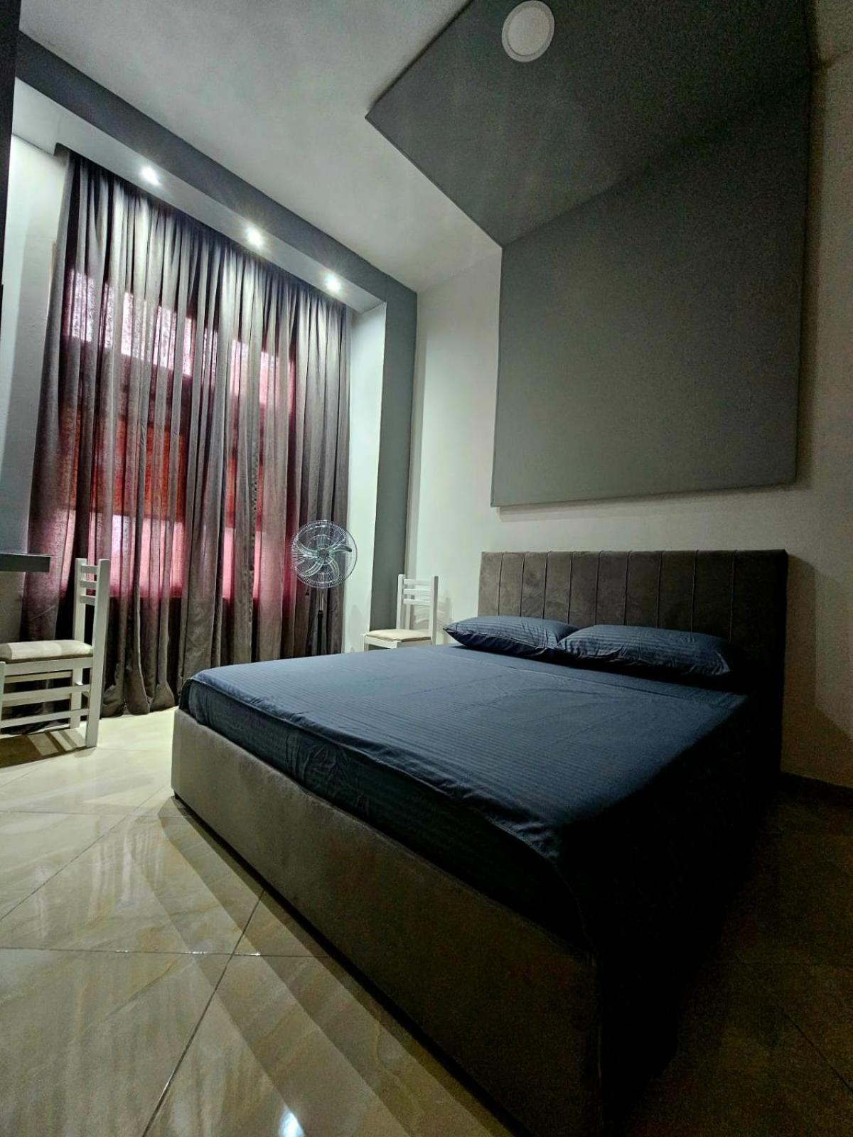 Vela Apartment Durres Bagian luar foto